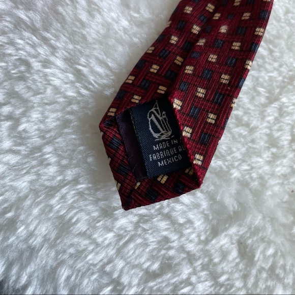 Nautica Wine Square Weave Print Textured Silk Tie - Picture 10 of 10